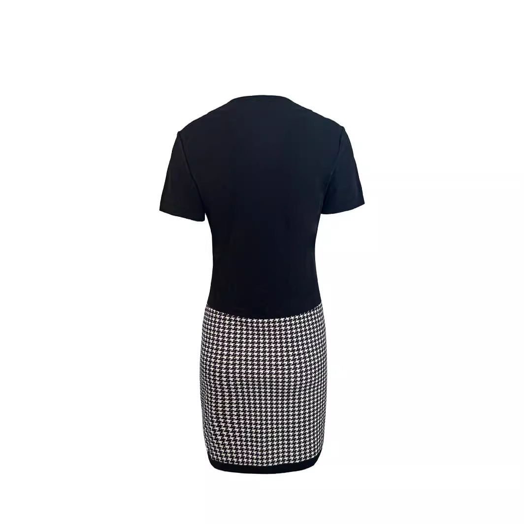 Women's Elegant Commuting Style V-neck Short-sleeved Patchwork Long Dress - Image 3